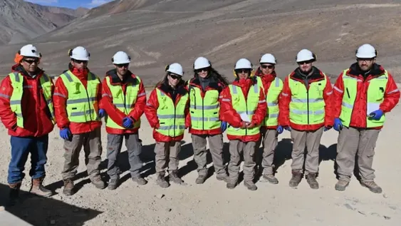 Capacitación de estudiantes de Calingasta para realizar trabajos de exploración minera
