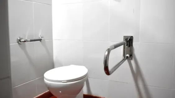 Los baños públicos del Parque de Mayo ya se pueden utilizar