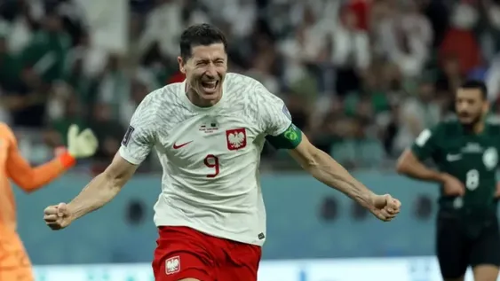 Polonia superó a Arabia Saudita y lidera el grupo de Argentina