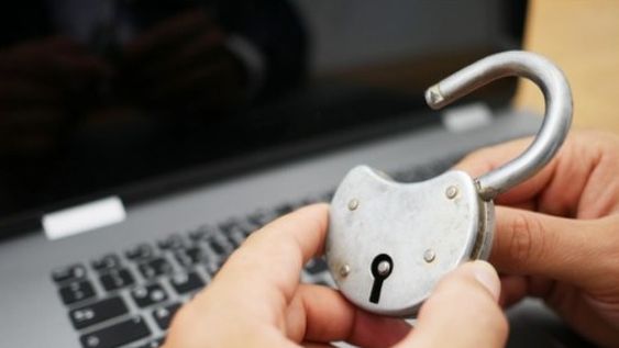 como pueden los lectores de noticias tomar el control de su privacidad digital