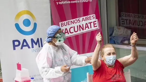 Tres vacunas anticovid pierden el efecto a 6 meses de ser aplicadas