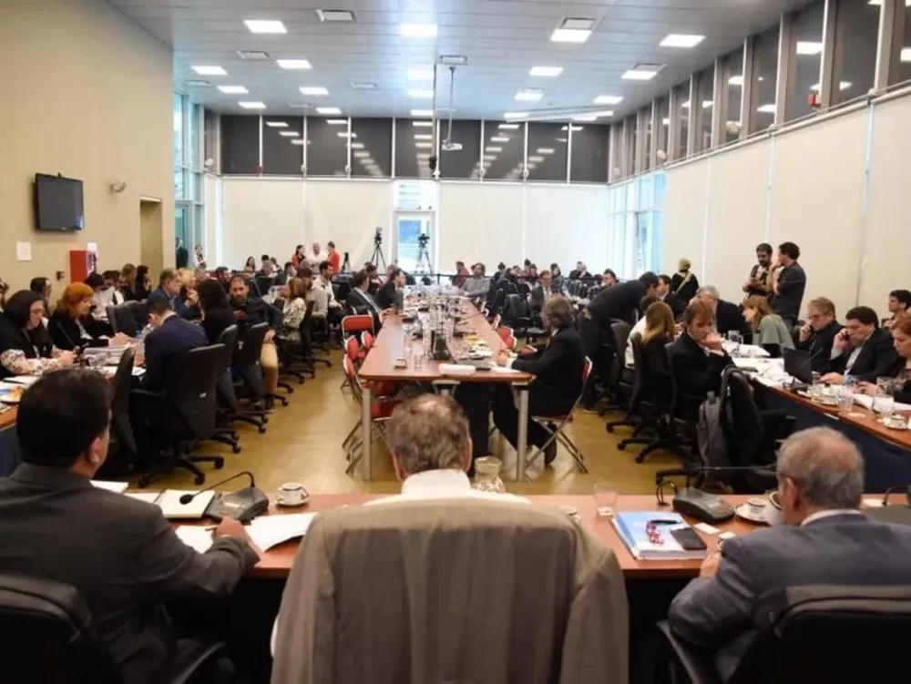 El Presupuesto 2023 obtuvo dictamen: el FdT busca que los jueces paguen Ganancias
