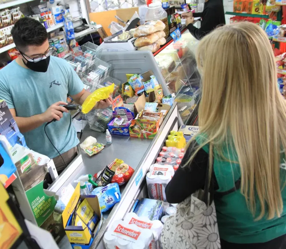 Obras, empleo público, gastronomía y comercio, los 4 rubros que vuelven