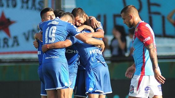 Vélez fue una topadora ante Arsenal