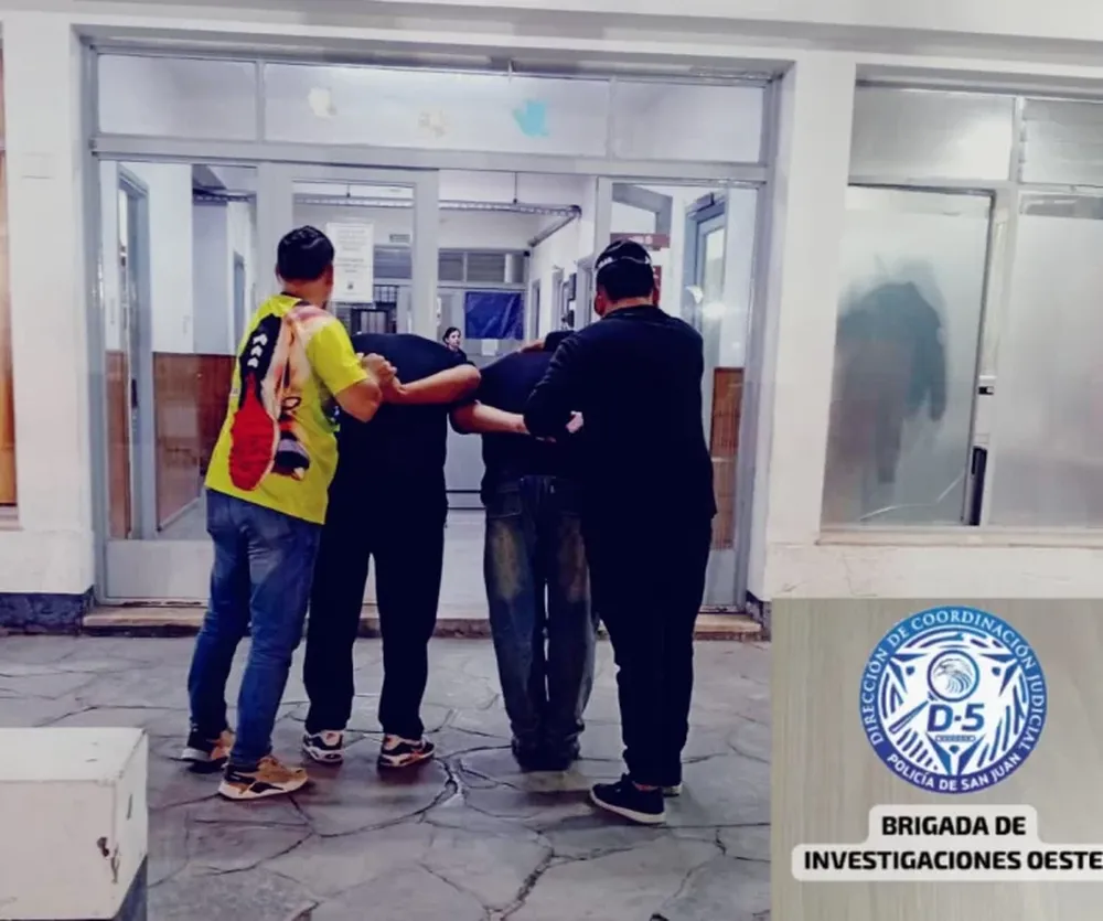 “El Mosquito” y “el Mugre”, detenidos por tener droga y vender objetos robados