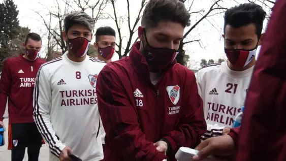 ¿Se pinchó la burbuja sanitaria de River? El entrenador de arqueros tiene coronavirus