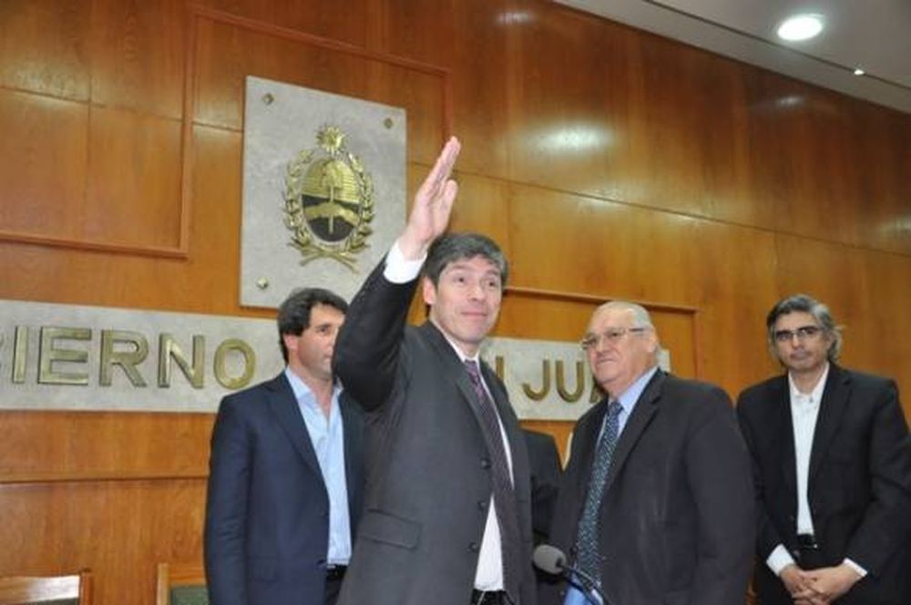 Abal Medina trajo el respaldo del Gobierno nacional
