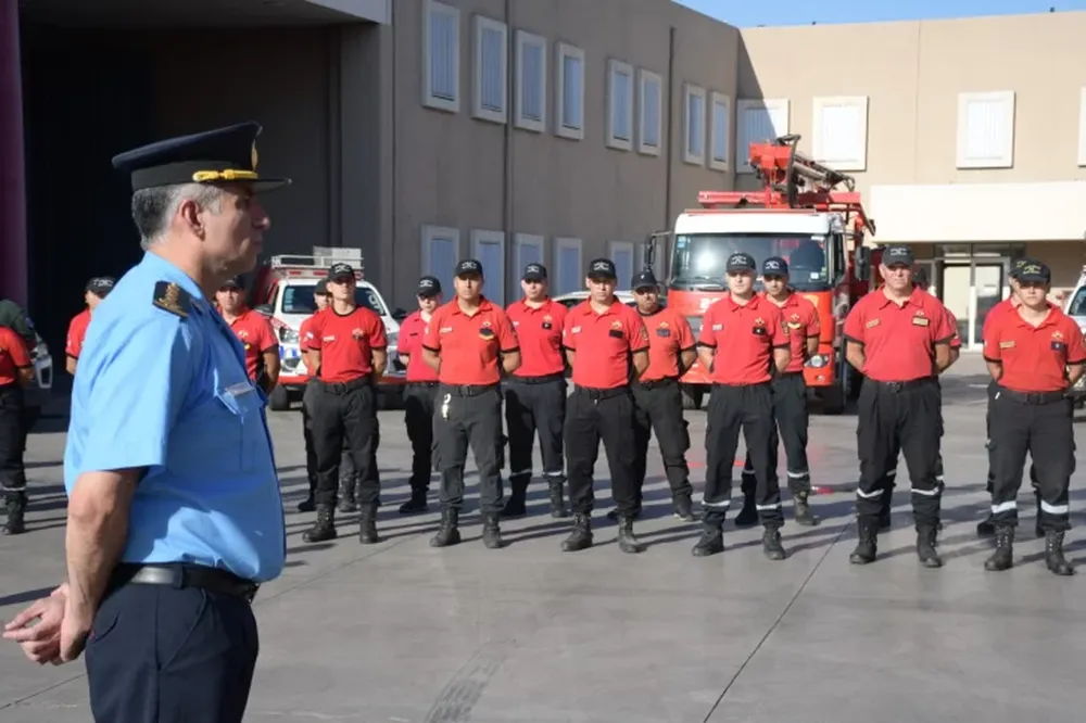 Bomberos sanjuaninos partieron a Chubut para combatir los incendios