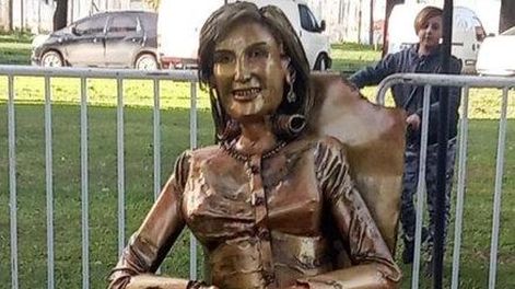 Mirtha tiene su propia estatua y generó polémica en las redes sociales: ¿qué dijo ella?