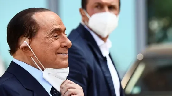 Berlusconi salió del hospital tras tener coronavirus: “Puedo decir que me he salvado”