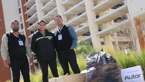 Combinan su trabajo en seguridad con la vocación de ayudar a los más carenciados