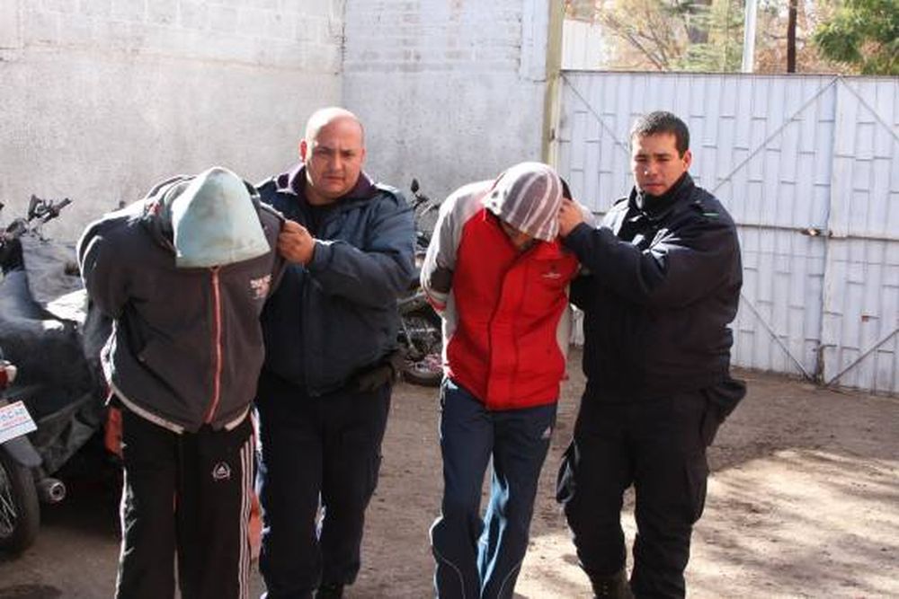 Caen por intentar matar a comerciante