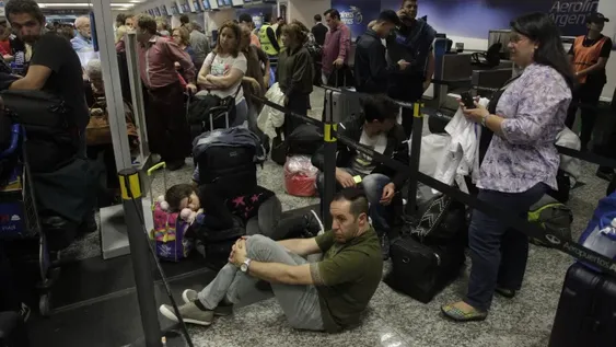 Gremios aeronáuticos anunciaron paros para viernes 29 de marzo y lunes 1 de abril
