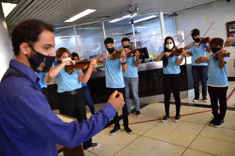 Visita con buena melodía en medio de las fiestas de fin de año