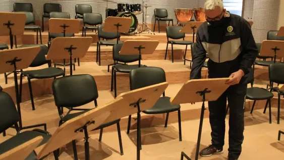 Los soldados venderán locro para reunir plata y poder concluir una sala de ensayo