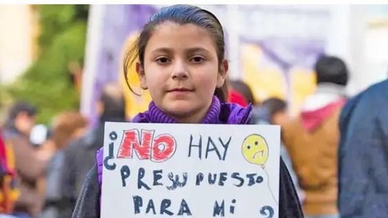 Clima de alerta y de polémica mientras esperan recorte de 15% a Educación