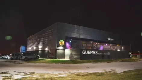 Un adolescente está internado luego ser atacado por una patota a la salida de un boliche