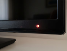 por que el televisor tiene una luz roja parpadeando y que problema esta avisando