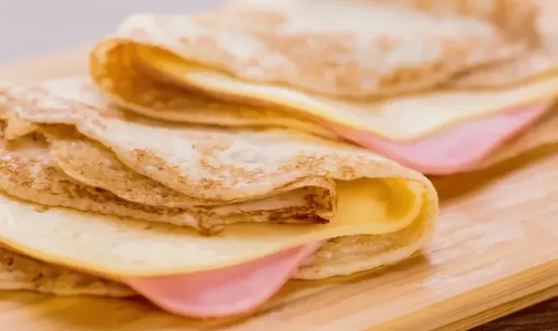 Los panqueques salados son versátiles y se pueden combinar con muchos ingredientes.