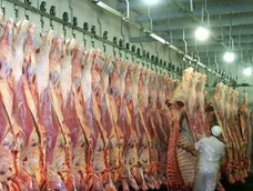 La carne argentina gana valor en el exterior mientras el mercado interno enfrenta una oferta más ajustada y cae el consumo.