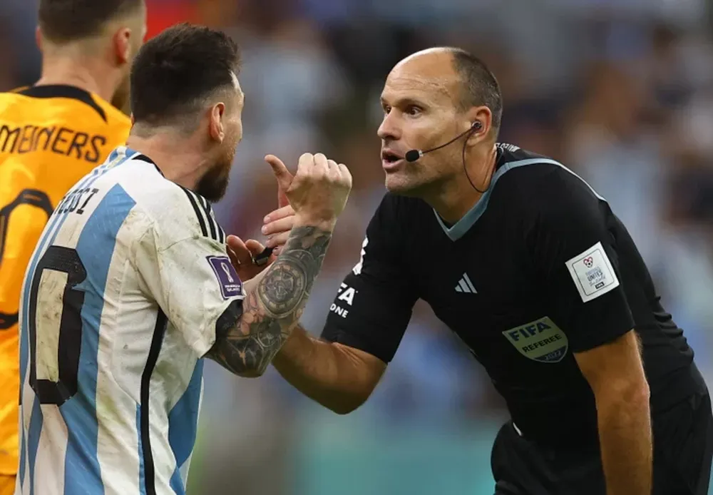 Messi y el “qué mirás, bobo”