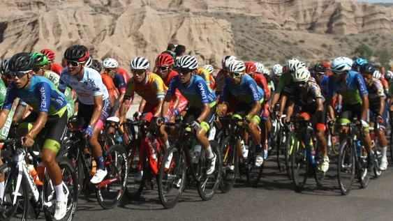 Del Negro, con todo, y contra todos