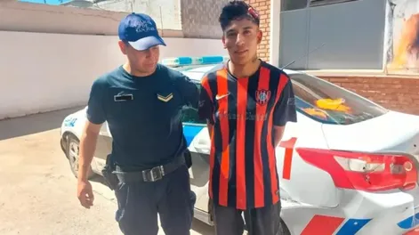 Robó $10 mil, encendedores y desodorantes, un vecino policía lo redujo y terminó tras las rejas