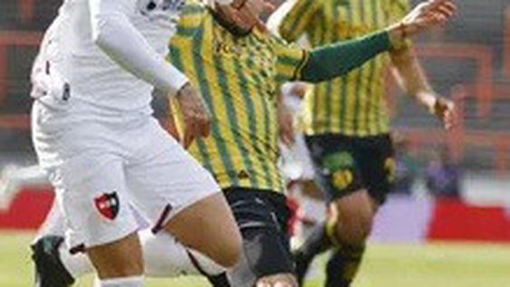 DISCRETO. Aldosivi no puede sumar.