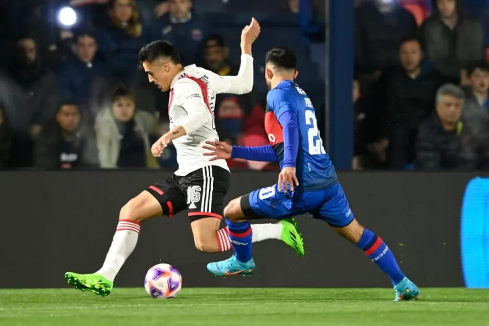River empató con Tigre y dejó pasar una chance de acercarse a la punta