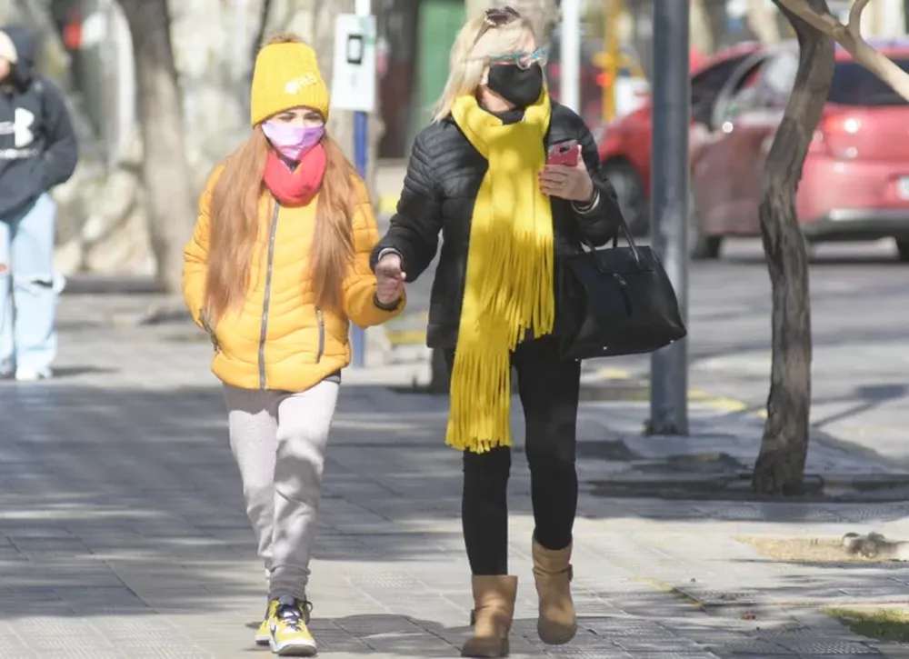 Se agrava el faltante de los remedios para tos y la gripe