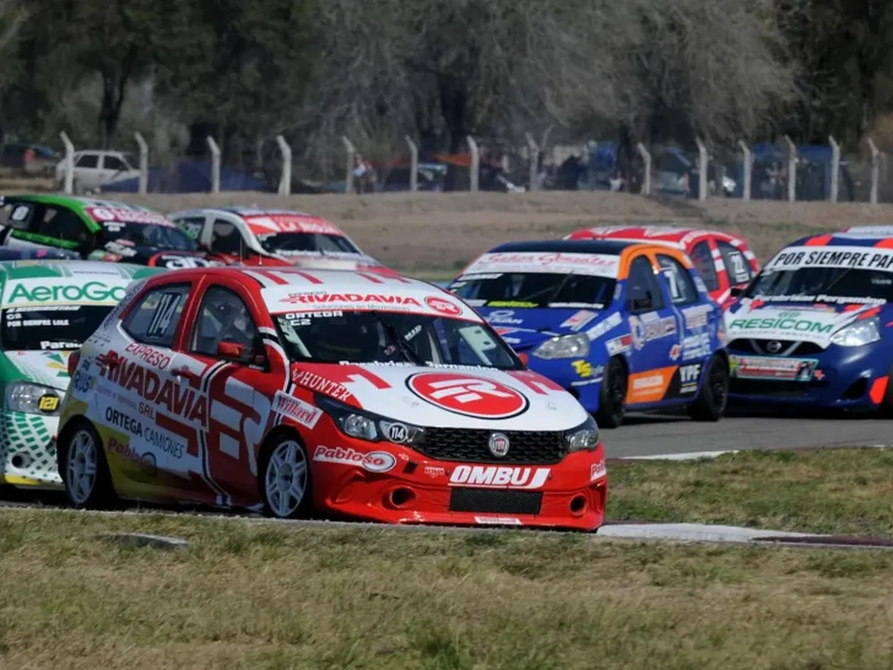 Los Leánez, con la tarea de remontar en la final del Turismo Nacional