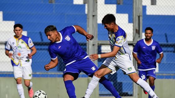 GOLEADOR. Luciano Riveros es clave en Unión que esta noche recibirá a López Peláez en Rawson.