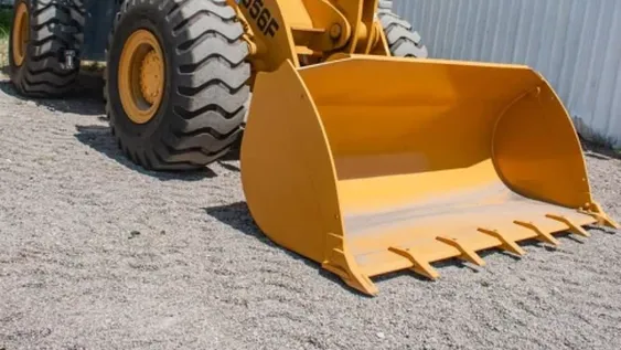 El municipio de 25 de Mayo adquirió una nueva máquina excavadora 0km.