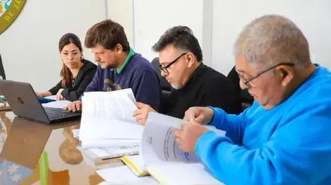 La obra contempla la remodelación integral y puesta en valor de la Terminal de Ómnibus de Jáchal, un espacio clave para el transporte de pasajeros y la conectividad del departamento.