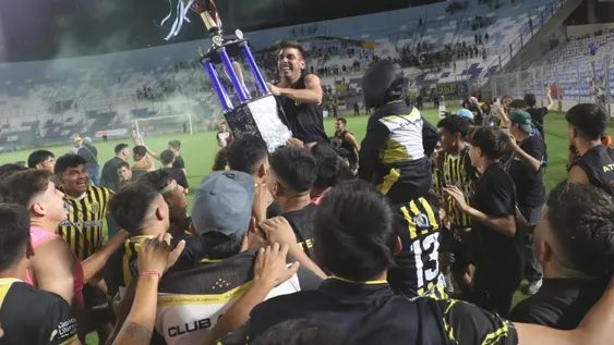 Atenas, el dueño del Oficial 2024