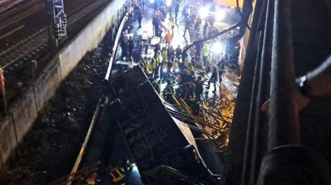 Al menos 20 personas murieron al caer un colectivo de un puente en Venecia