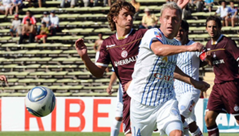 Godoy Cruz le ganó a Lanús en Mendoza