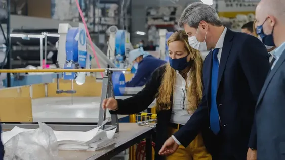 Lacoste suma la confección de ropa interior en su fábrica local