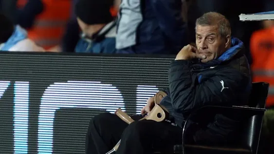 Uruguay le puso final al ciclo del Maestro Tabárez