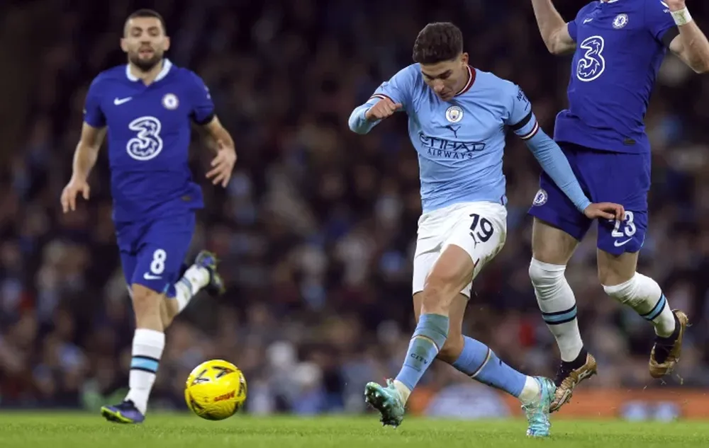 Julián tiene todos los casilleros