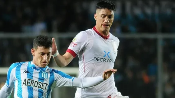 ENVIÓN. Racing llega en ganador.