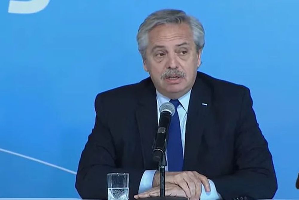 Fernández: “Estoy esperando que la Justicia llame a los ladrones de guante blanco”