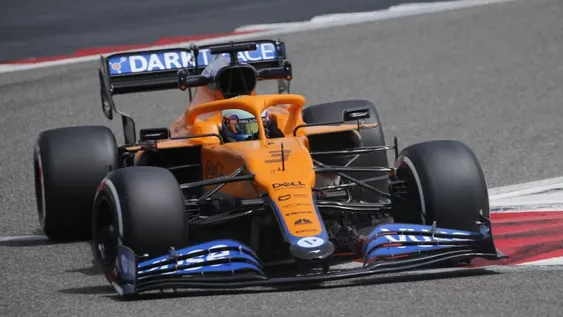 El australiano Ricciardo dominó los primeros ensayos de la F-1 en Bahrein