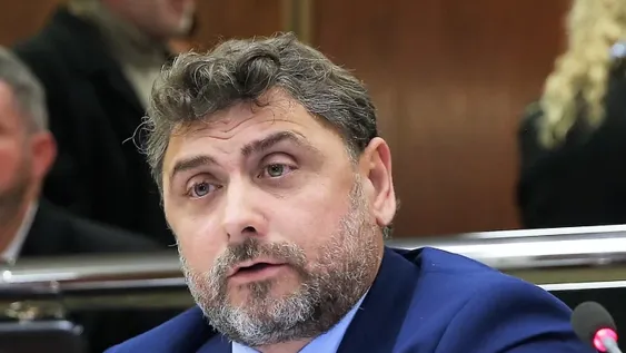 Chanampa, lanzamiento y críticas internas