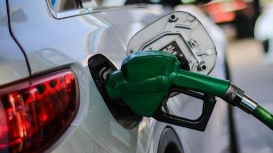 Combustibles: postergan hasta mediados de diciembre otro aumento