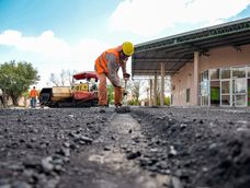El municipio de Jáchal comenzó con la obra de repavimentación en la zona de la playa de maniobra de la Terminal de Ómnibud de Jáchal. El municipio de Jáchal comenzó con la obra de repavimentación en la zona de la playa de maniobra de la Terminal de Ómnibud de Jáchal.