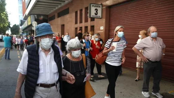 Otras 113 personas murieron y 8.160 fueron diagnosticadas con coronavirus en el país