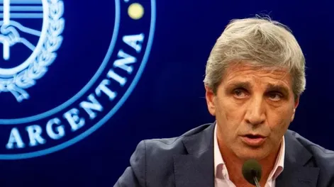 Luis Caputo se quedó con el control de los fondos fiduciarios