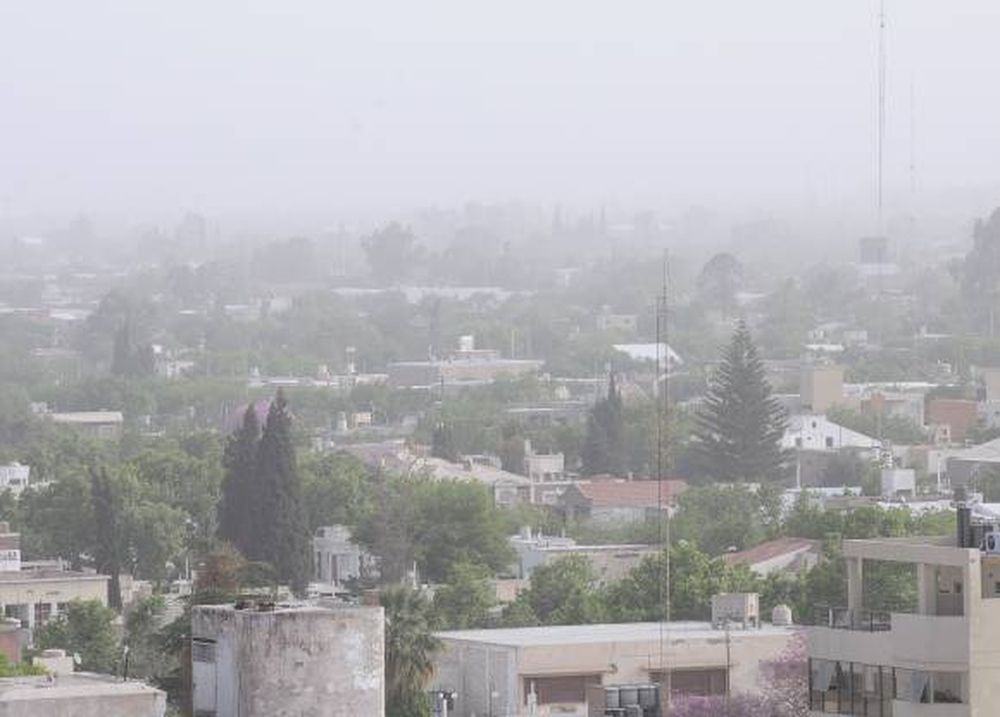 Llegó la ceniza volcánica y piden tomar precauciones