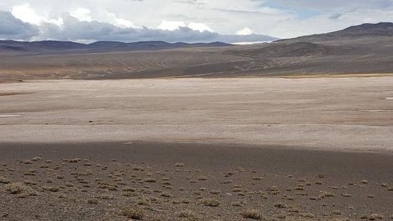 Ley riojana que regula el litio genera alarma en el Gobierno y empresarios